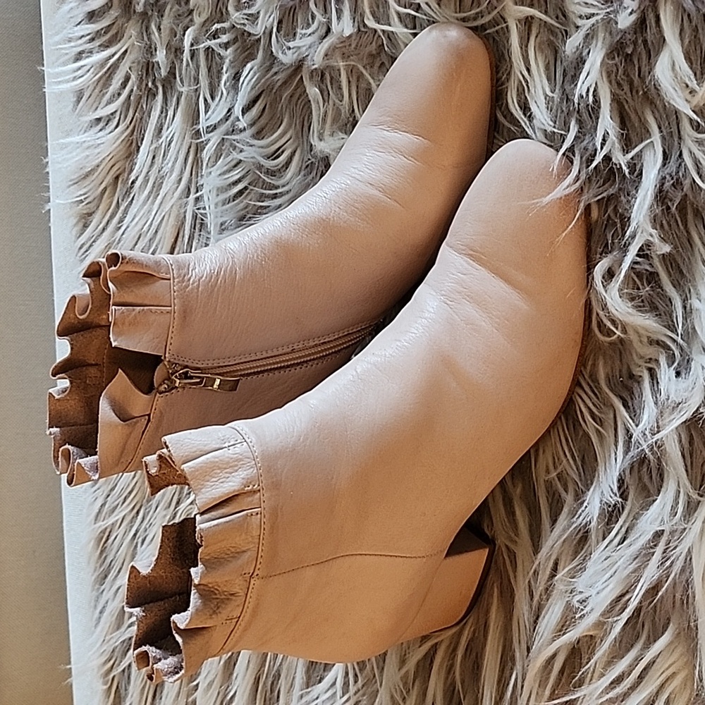 Silent D Antiga Ruffle Booties